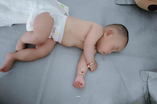 沁阳几个月宝宝会抬头